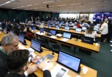 Comissão aprova seis projetos que criam datas comemorativas